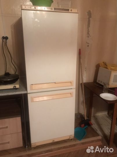 Холодильник stinol