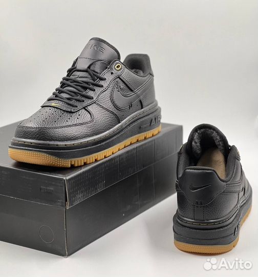 Кроссовки Nike Air Force 1 Luxe с мехом