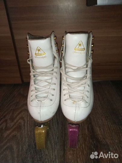 Коньки для фигурного катания