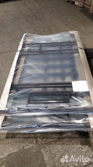 Двухъярусная металлическая кровать