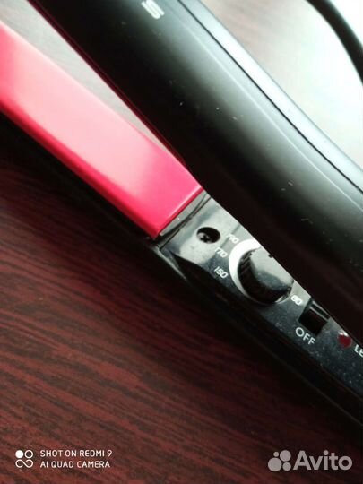 Плойка - утюжок, выпрямитель для волос