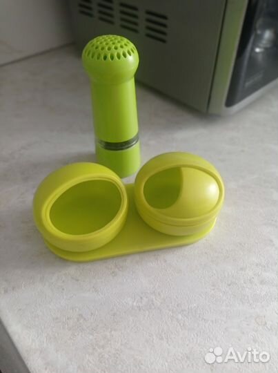 Мельница для специй и солонка с перечницей