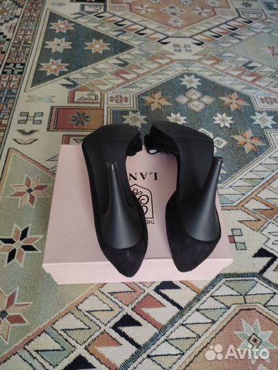 Туфли замшевые на шпильке 38р