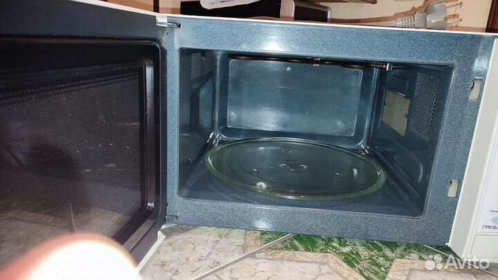Микроволновая печь Samsung с грилем бу