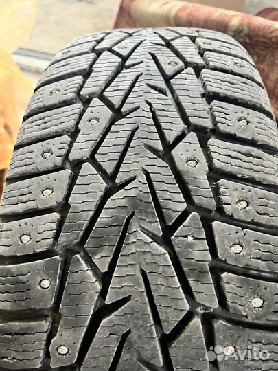 Nokian Tyres Hakkapeliitta 7 215/65 R16