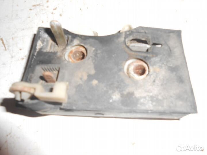 Замок двери передней правой для Audi 100/200 (44)