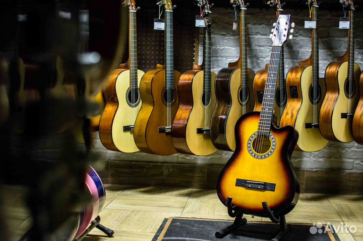 Акустическая гитара Brigitta + Аксессуары