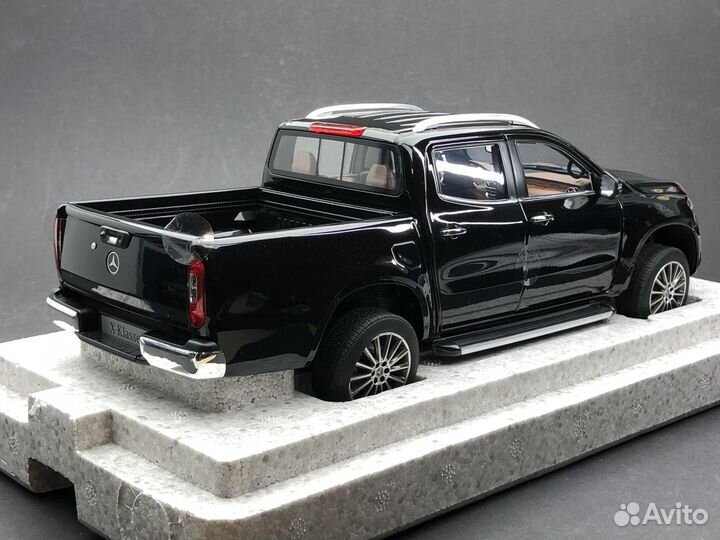 Mercedes-Benz X-Class Norev 1:18