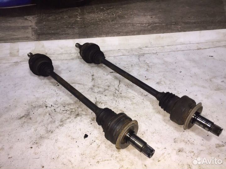 Привод Мерседес 2113503856 W211 полуось