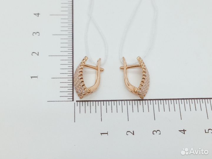 Серьги с синтетическим камнем Золото