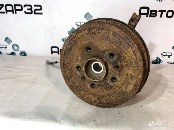 Кулак задний левый Renault Duster K4MA606 2014