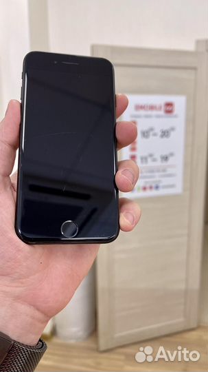 iPhone 7, 32 ГБ