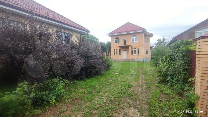 Коттедж 300 м² на участке 11 сот.