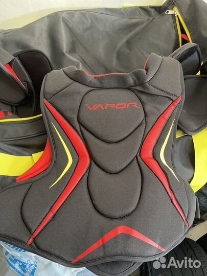 Нагрудник хоккейный взрослый sr