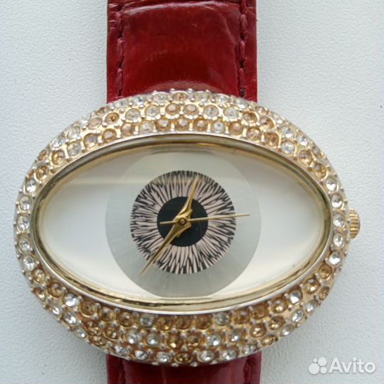 Часы наручные женские кварцевые