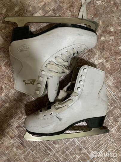 Коньки женские 36 размер