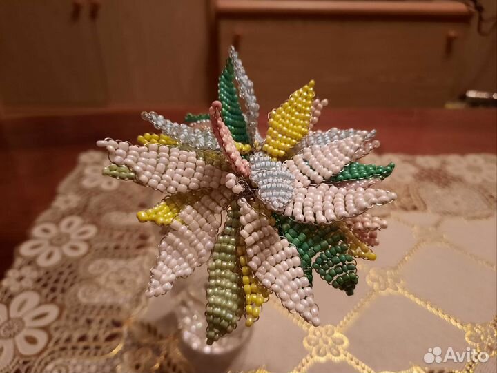 Продаю цветы из бисера