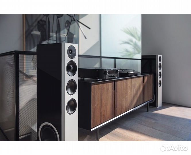 Напольная акустика Definitive Technology Demand D1