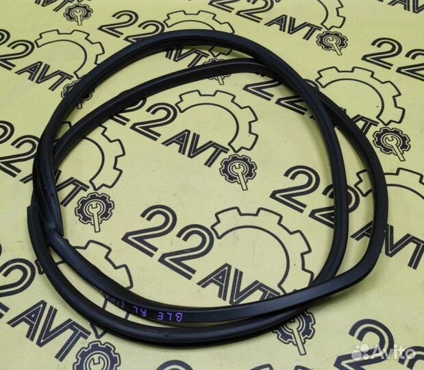 Уплотнитель проема двери задний левый Subaru