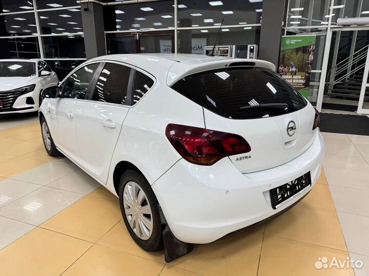 Opel Astra 1.6 МТ, 2011, 168 000 км