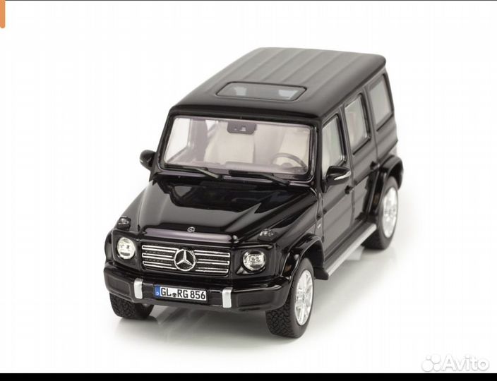 Модель автомобиля 1/43