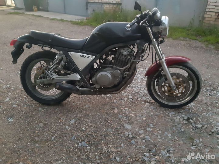 Yamaha SRX 400