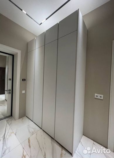 Шкаф распашной