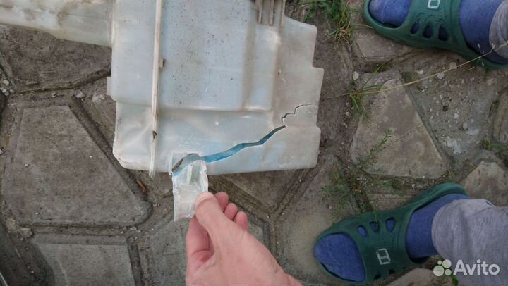 Бачок омывающей жидкости