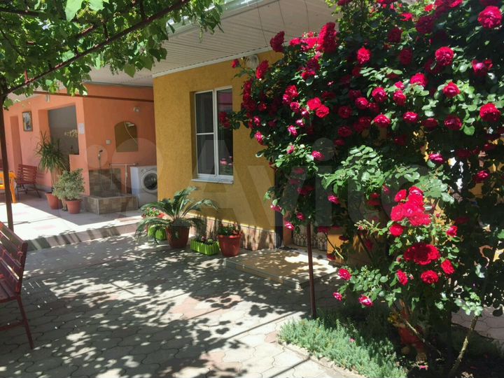 Комната 15 м² в 5-к., 1/2 эт.