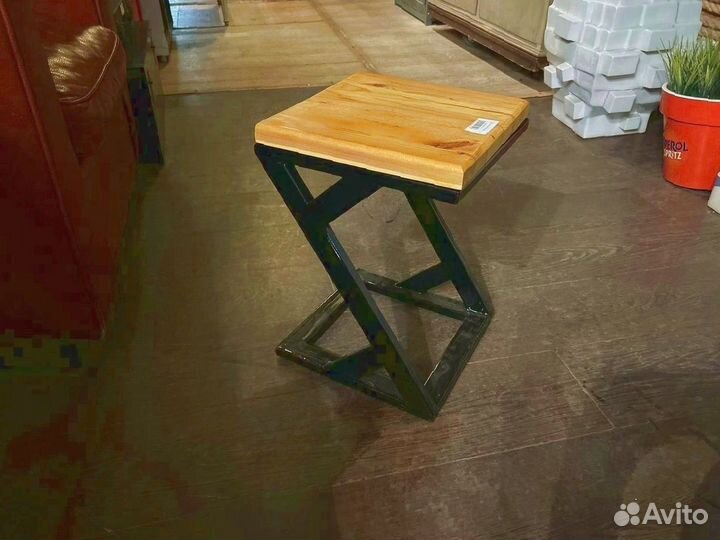 Табурет в стиле лофт