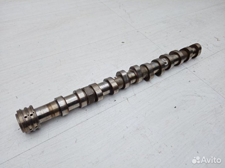 Распредвал впускной правый Audi A8 D3 BHT 2005