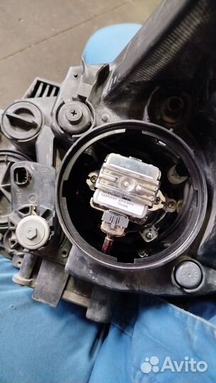 Фара правая ксенон kia cerato 3 YD