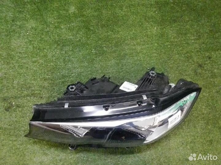 Фара левая BMW 3-Series