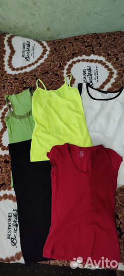 Отдам бесплатно женские вещи