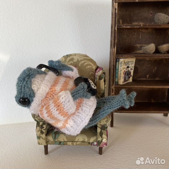 Вязаная лягушка