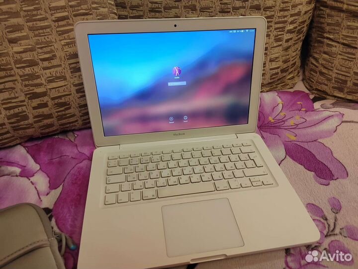 Apple MacBook A1342
