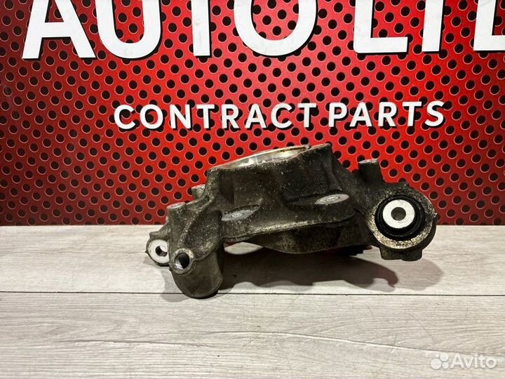 Кулак задний левый Bmw X4 G02 B58B30B 2019