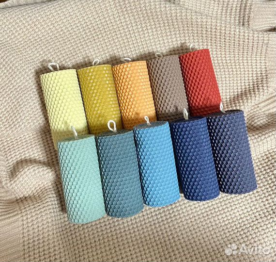 Синие, красные, зеленые свечи из вощины и другие