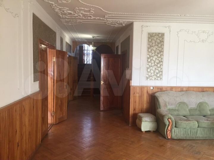 Дом 398 м² на участке 17 сот.