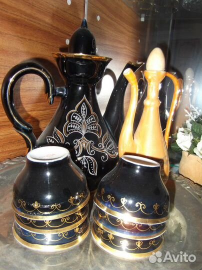 Продам кофейник и чашки
