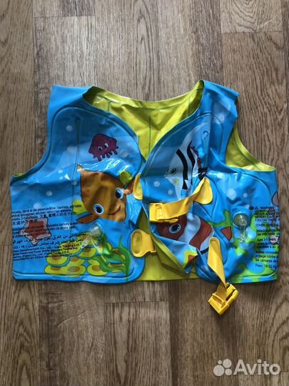 Надувные: нарукавники, круг, жилет, матрас детские