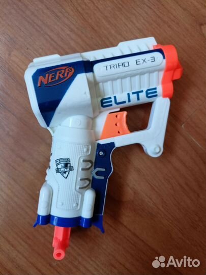Два бластера Nerf + 9 патронов