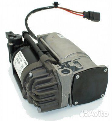 Компрессор пневмоподвески на Audi A8 (D4)