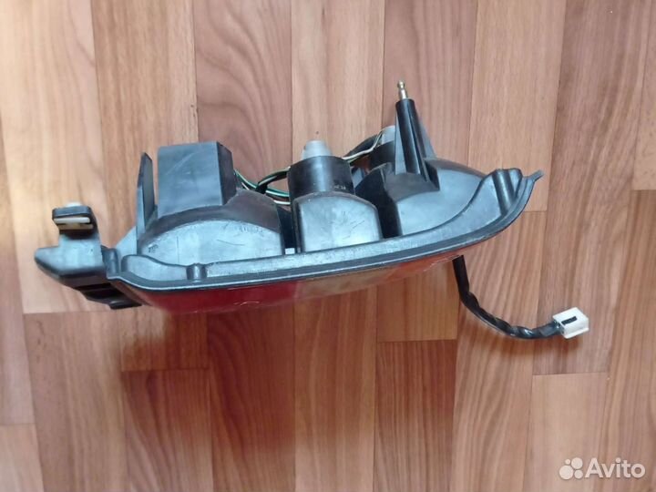 Фонарь правый 42-3 Toyota RAV4 SXA10