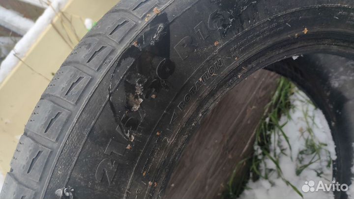 Nokian Tyres Hakkapeliitta R 215/60 R16