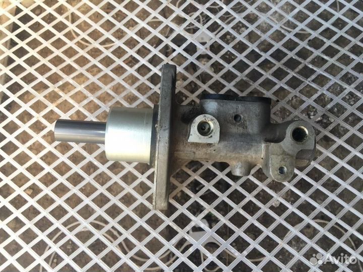 Цилиндр тормозной главный Сеат Кордоба