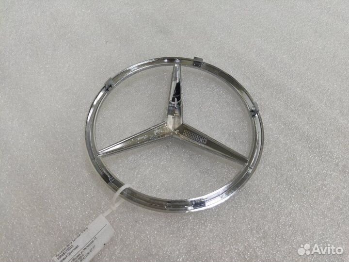 Эмблема в решетку радиатора Mercedes-Benz Sprinter