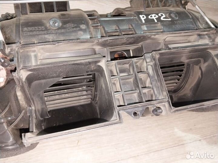 Моторчик печки Renault Megan 3 Fluence вентилятор