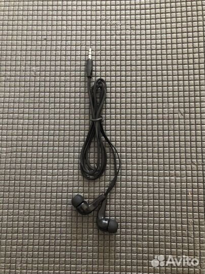 Наушники вкладыши