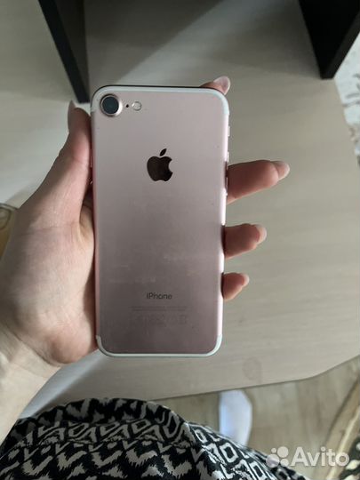 iPhone 7, 32 ГБ